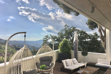 Lussuosa casa di design nella prestigiosa zona di Vallvidrera, Barcellona